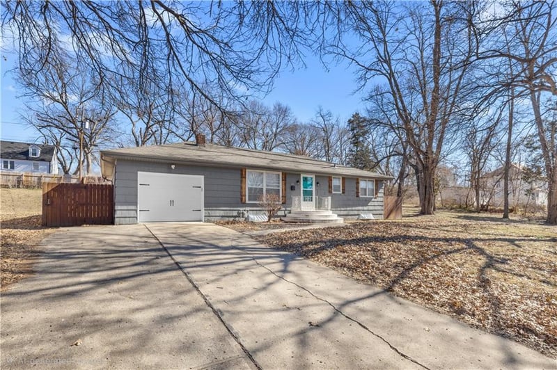 2721 52nd Ter, Kansas City, KS 66104