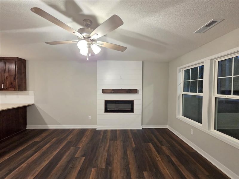 30-32 7th St, Adrian, MO 64720