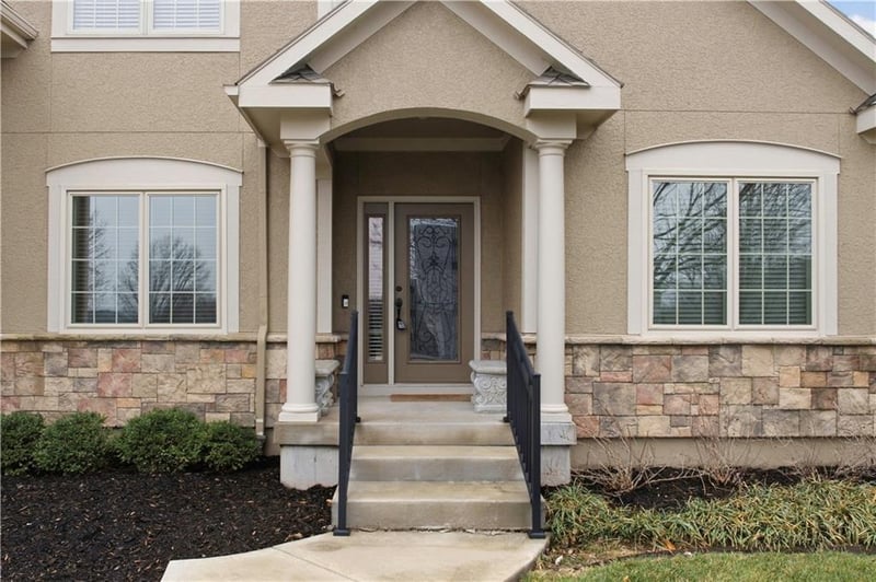 1559 Brompton Ln, Raymore, MO 64083