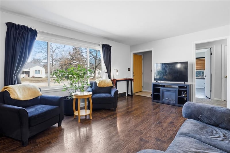 511 92nd St, Kansas City, MO 64131