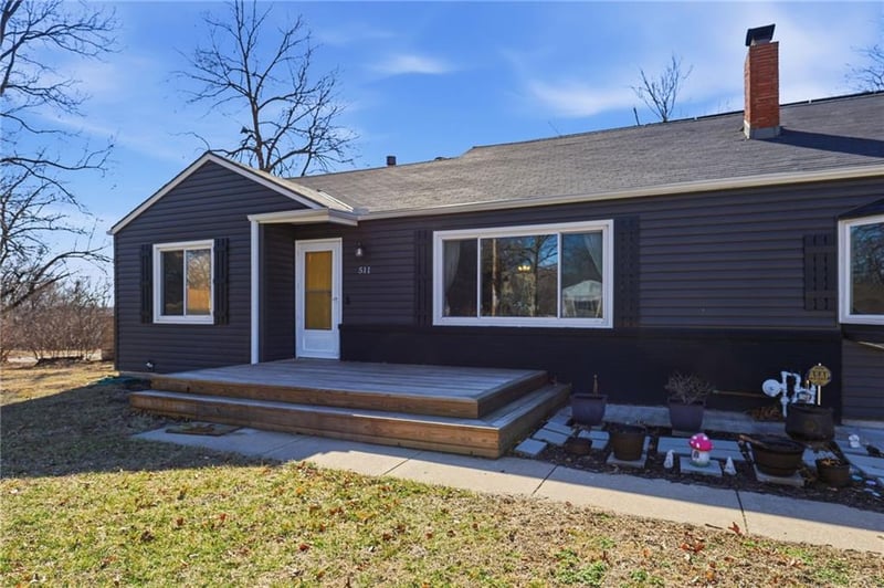 511 92nd St, Kansas City, MO 64131