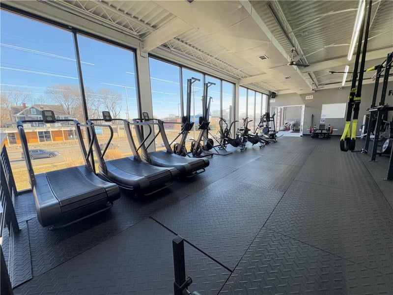 3800 Summit St, Kansas City, MO 64111