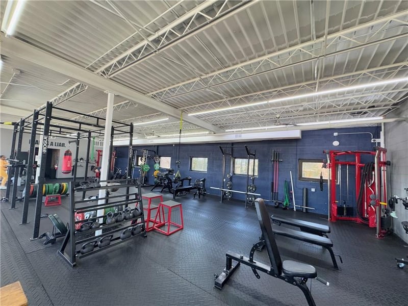 3800 Summit St, Kansas City, MO 64111