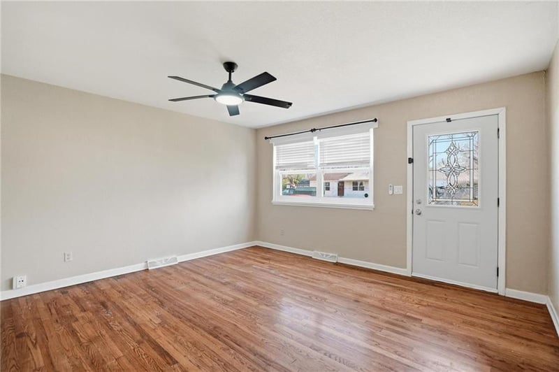 1040 S Cottonwood St, Ottawa, KS 66067