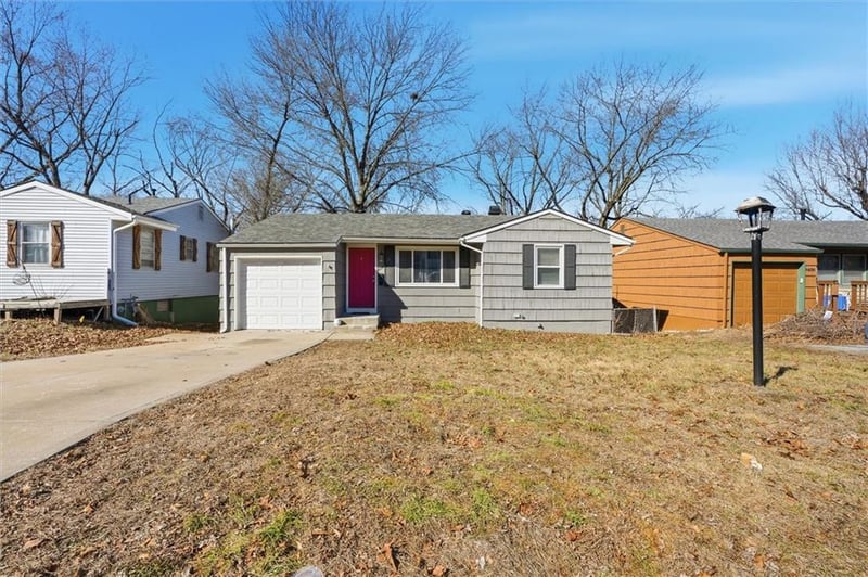 4828 Tullis Dr, Kansas City, MO 64119