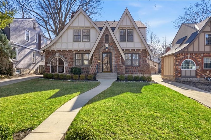 1287 W 71st Ter, Kansas City, MO 64114