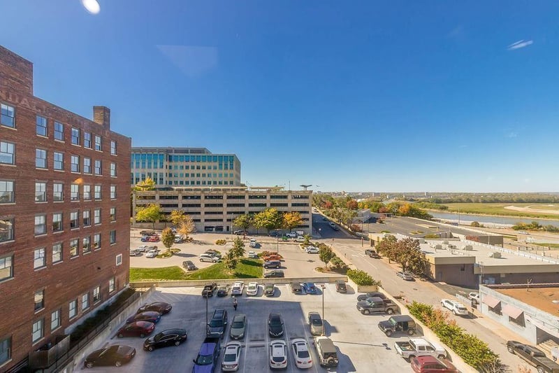 700 Broadway St #401, Kansas City, MO 64105