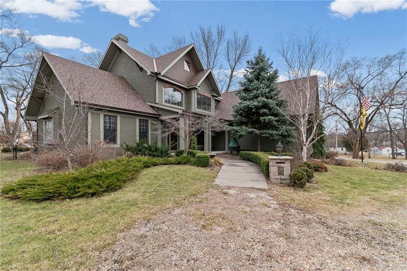 615 E 6th St, Lawson, MO 64062