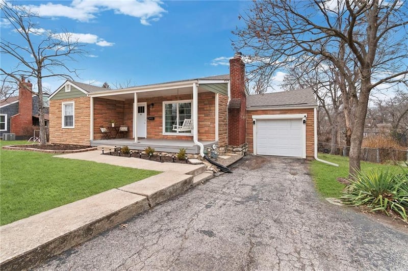8522 W 56th Ter, Merriam, KS 66202