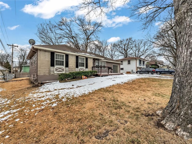 9807 79th Ter, Raytown, MO 64138