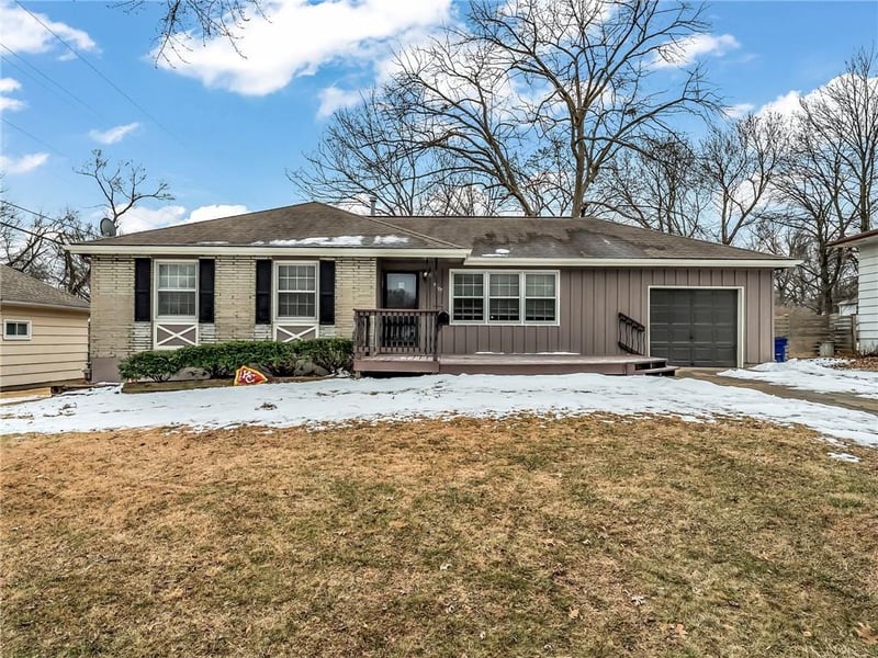 9807 79th Ter, Raytown, MO 64138