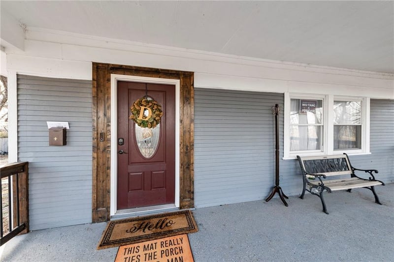 1932 Praun Ln, Kansas City, KS 66102