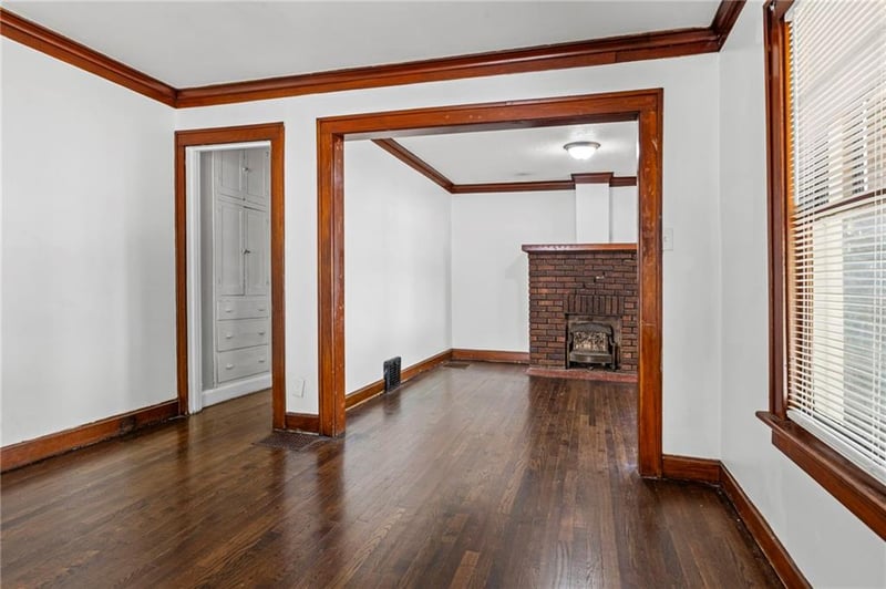 2407 69th Ter, Kansas City, MO 64132