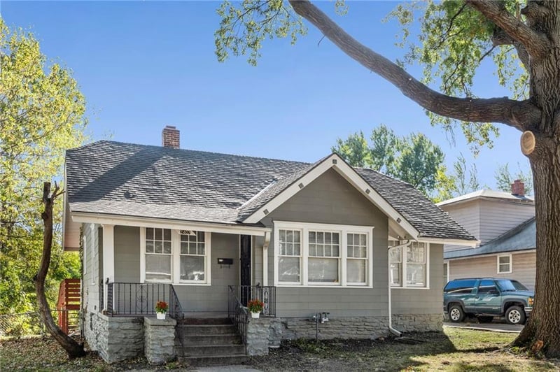 2407 69th Ter, Kansas City, MO 64132