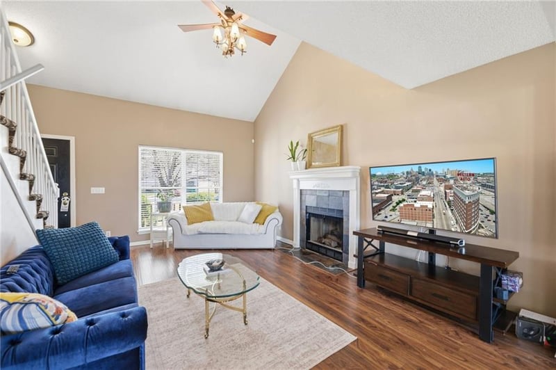 15146 Glenwood Ave, Overland Park, KS 66213