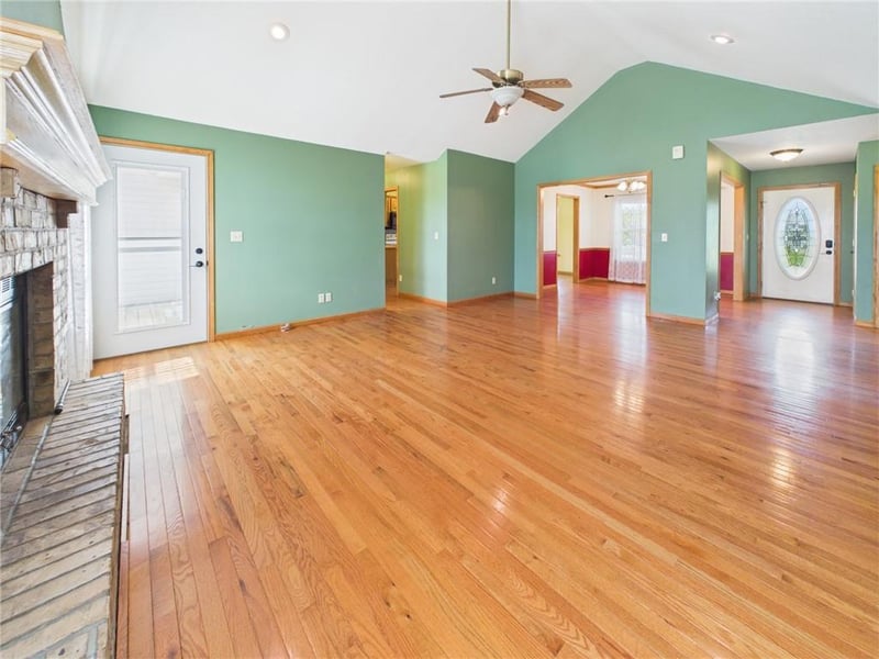 12 260th Rd, Warrensburg, MO 64093