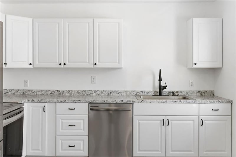 4614 Antioch Rd, Kansas City, MO 64117