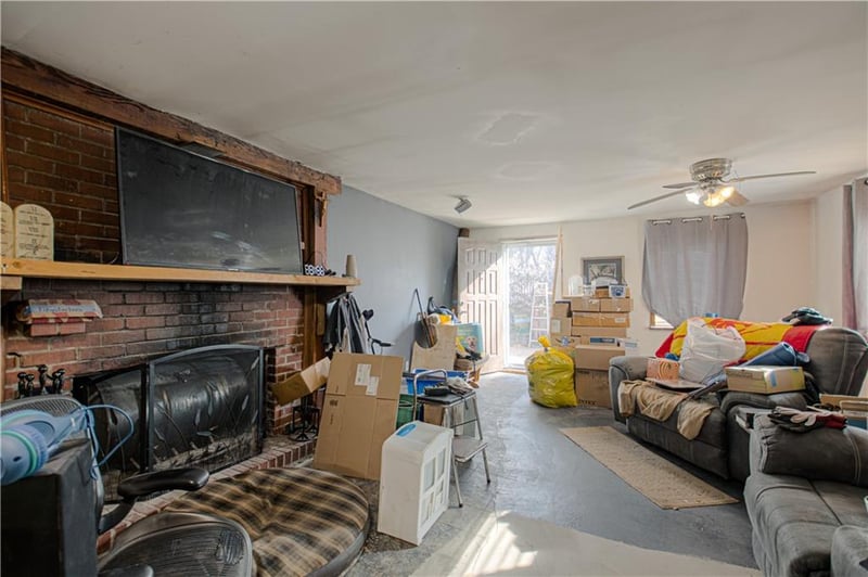 3006 Parvin Rd, Kansas City, MO 64117