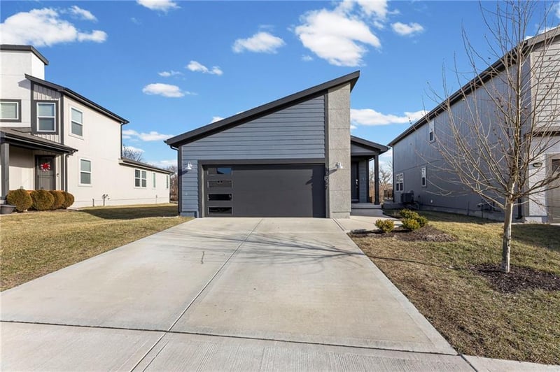 18057 Hauser St, Overland Park, KS 66013