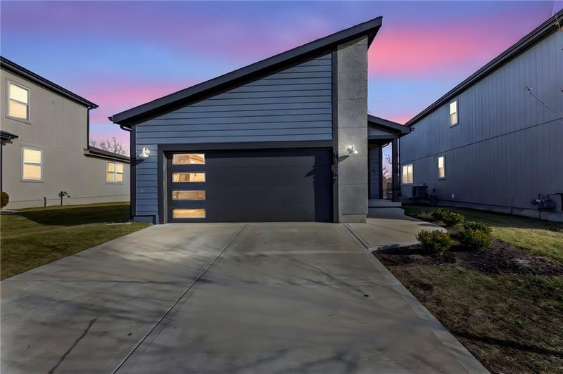 18057 Hauser St, Overland Park, KS 66013