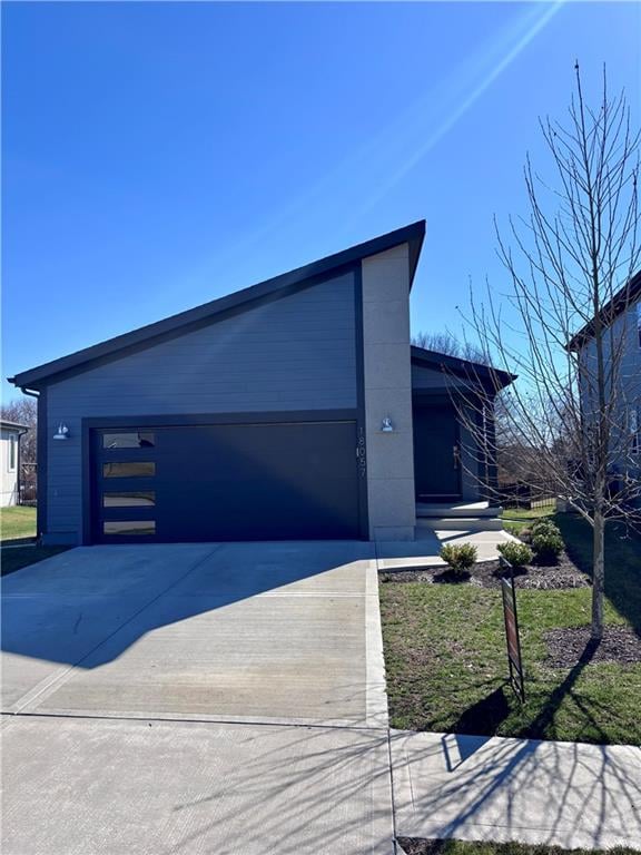 18057 Hauser St, Overland Park, KS 66013