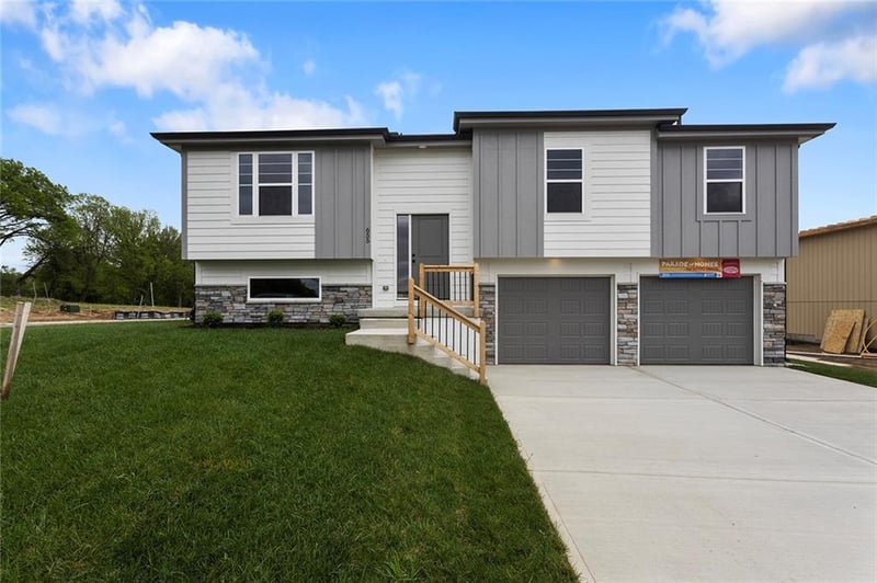 655 Ranson Pl, Independence, MO 64056