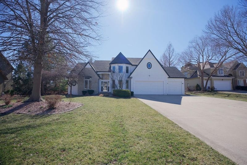 14260 Granada Ct, Leawood, KS 66224