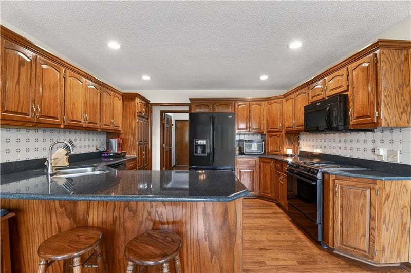 1504 Hillcrest Ct, Atchison, KS 66002