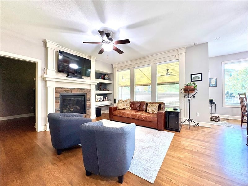 16623 172nd Ter, Olathe, KS 66062