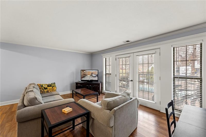 4727 Jarboe St #93, Kansas City, MO 64112