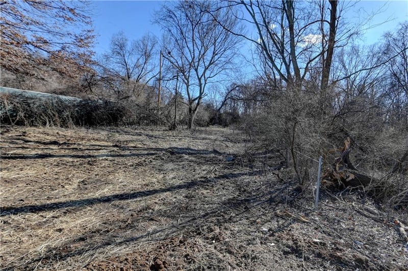 2701 68th St, Kansas City, MO 64151