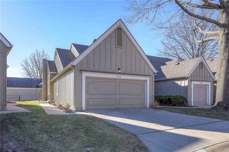 9415 W 122nd St, Overland Park, KS 66213