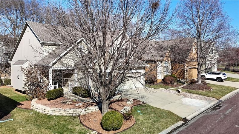 11108 132nd Pl, Overland Park, KS 66213
