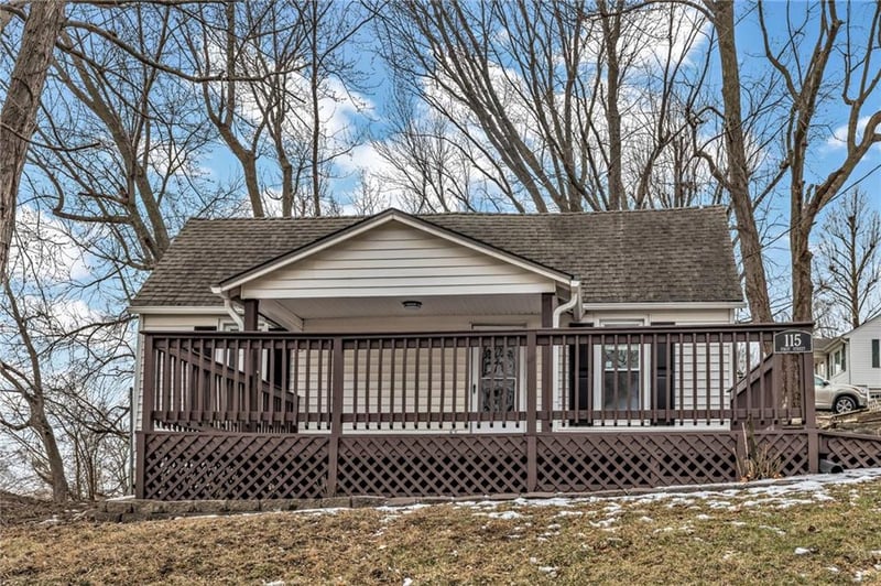 115 1st St, Farley, MO 64028
