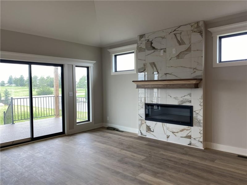 27604 128th Ct, Lee's Summit, MO 64086