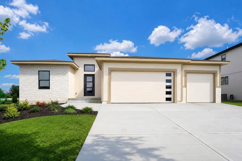 27604 E 128th Ct, Lee's Summit, MO 64086