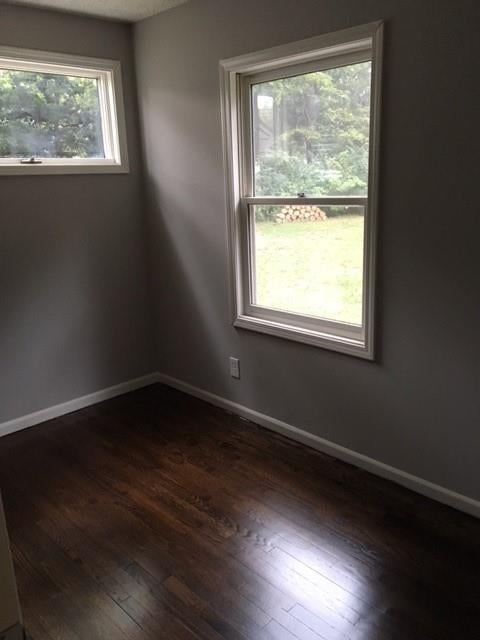 5912 75th St, Overland Park, KS 66208