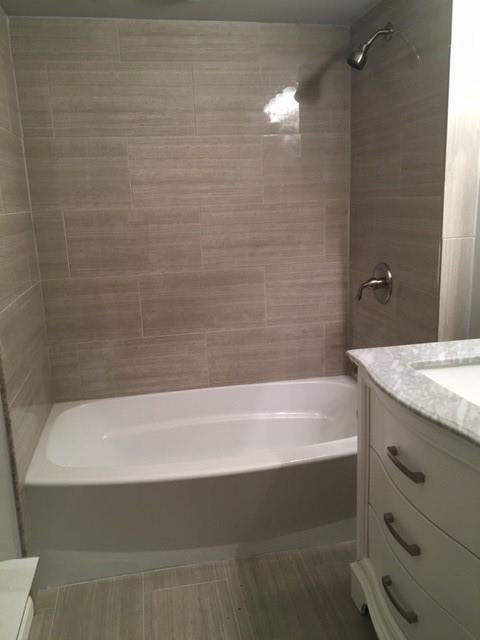 5912 75th St, Overland Park, KS 66208