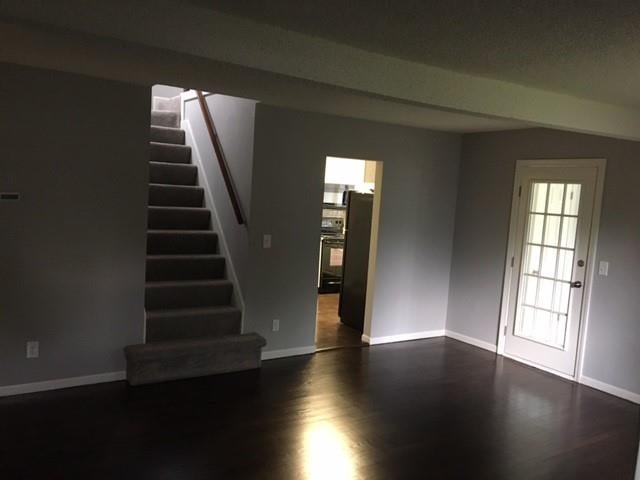 5912 75th St, Overland Park, KS 66208