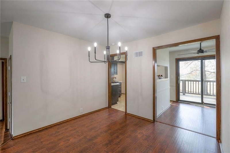 468 104th St #A, Kansas City, MO 64114