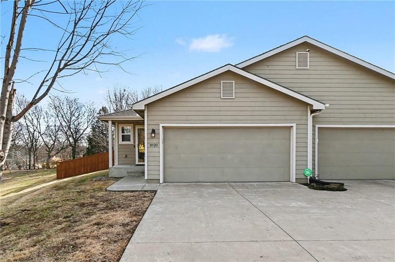 1020 Red Oaks Pl, Topeka, KS 66615