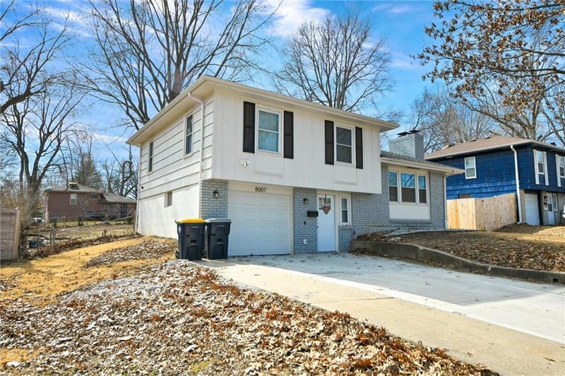 8007 92nd Ter, Kansas City, MO 64138