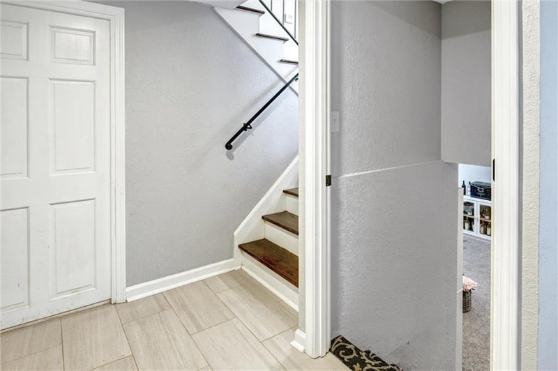 8007 92nd Ter, Kansas City, MO 64138