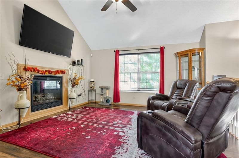 4507 N Fuller Ave, Kansas City, MO 64117