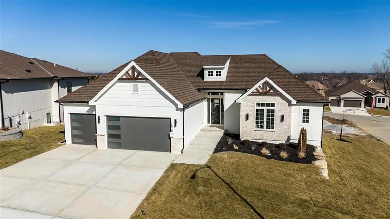 1520 Stewart Pl, Lee's Summit, MO 64064