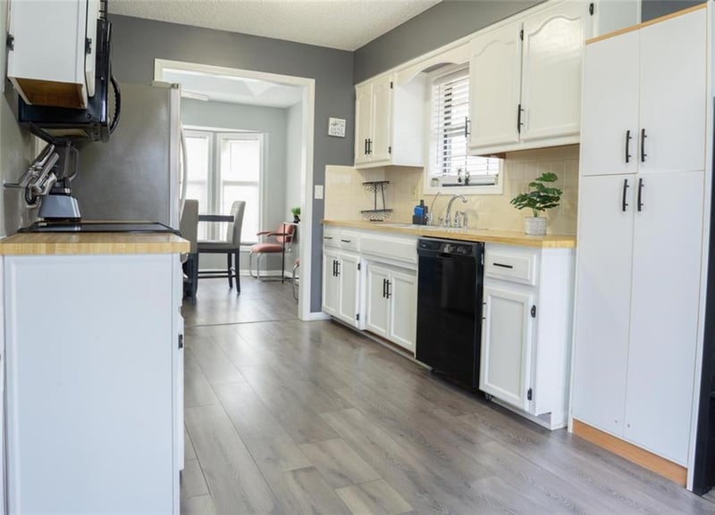 11526 Wayne Ave, Kansas City, MO 64155