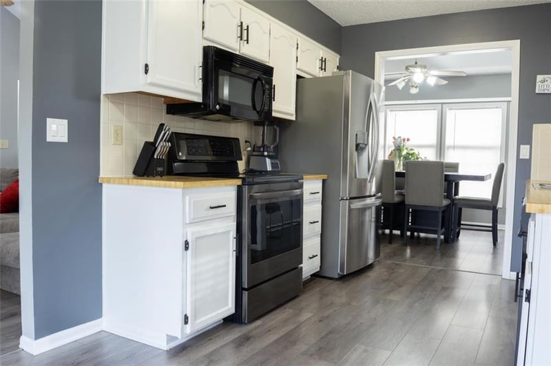 11526 Wayne Ave, Kansas City, MO 64155