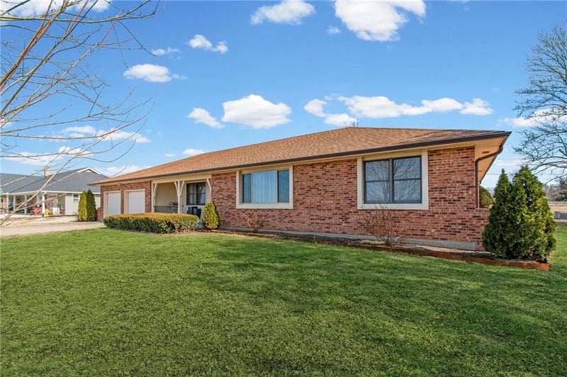 507 N Main St, Higginsville, MO 64037