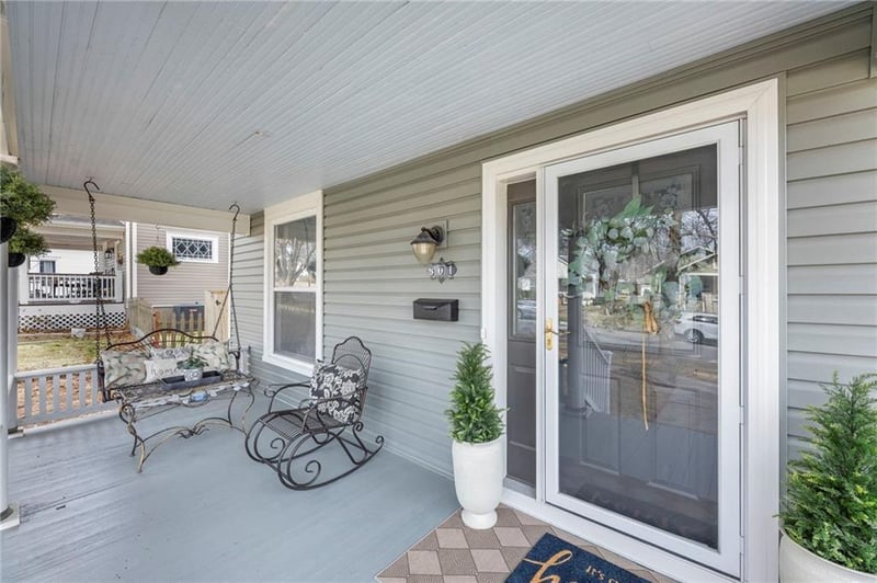 501 Shawnee St, Paola, KS 66071