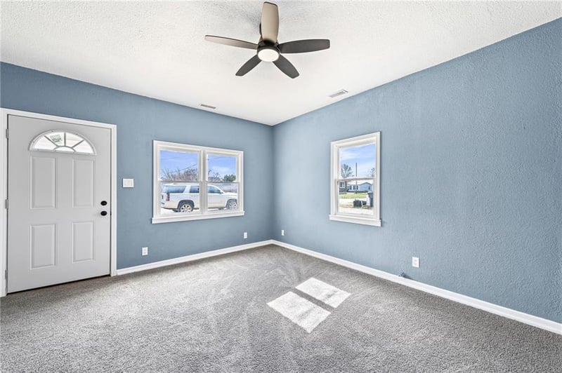 302 Wells St, Orrick, MO 64077